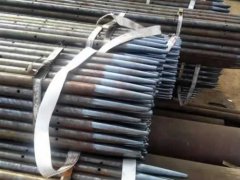 钢花管是否需要焊接角钢